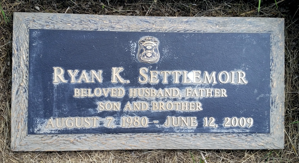 Police Officer Ryan Keith Settlemoir | Madison Heights Police Department, Michigan Police Officer Ryan Keith Settlemoir | Madison Heights Police Department, Michigan