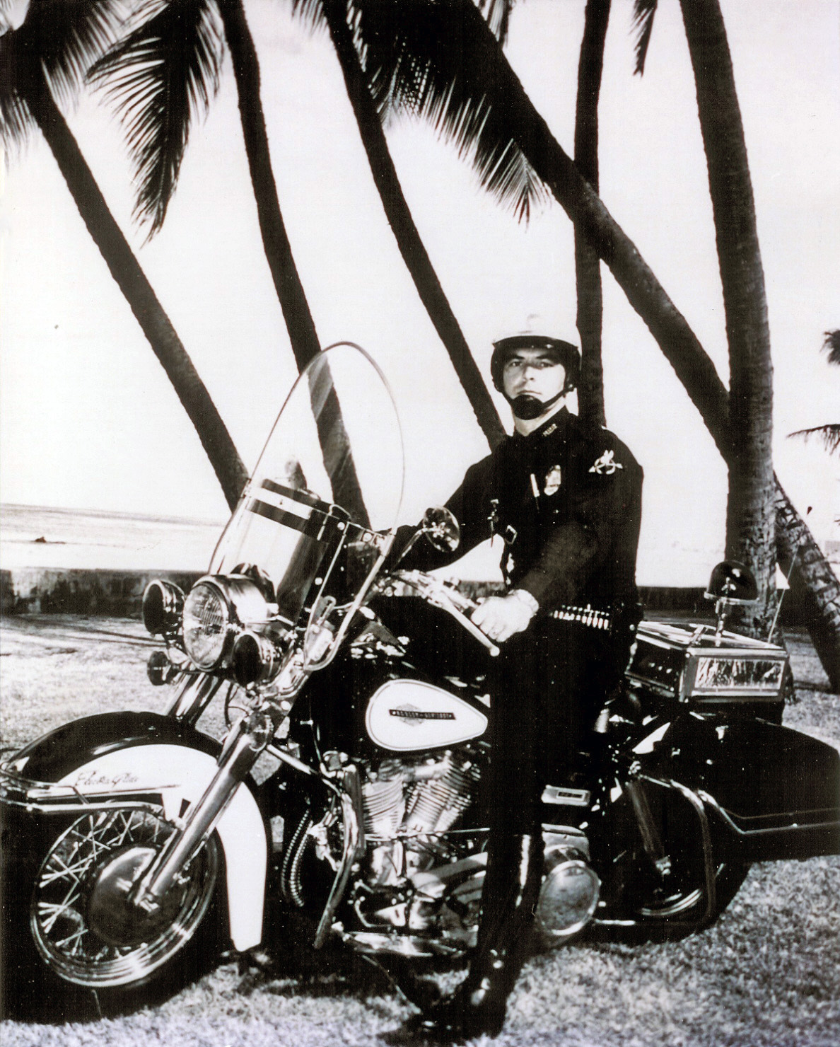 Officer Frank R. Medeiros | Honolulu Police Department, Hawaii Officer Frank R. Medeiros | Honolulu Police Department, Hawaii